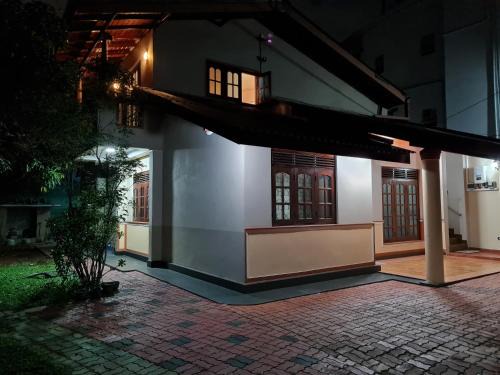 Kaduwela Maison | Ama HomeStay Guest Colombo