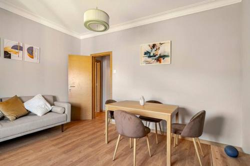 Mina Appartement | Amadora Lisbon Flat