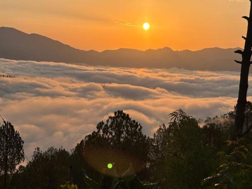 Almora Chalet De Ski | Aman Homestay