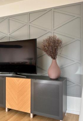 Rheinhausen Appartement | AMAO Grey - 86 m2 Apartment - Balcony - King-Size Beds - Free Parking - Near Europa-Park - Up to 12 Guests with 2 Units