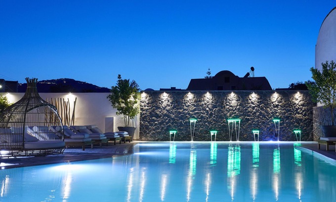 Kamari Maison | Amara Suites Santorini