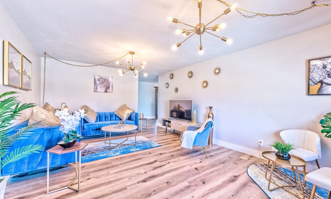 Winchester Maison | Amazing 1 story Villa 3min to Convention center 5 min to the strip large pool