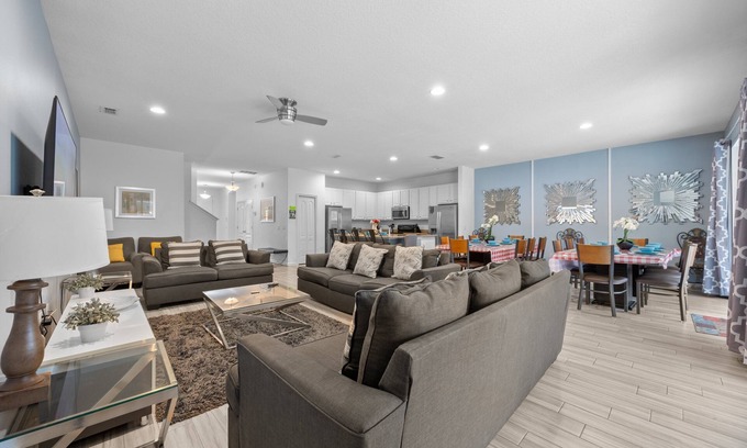 Davenport Maison | Amazing 10BR /8BA hot tub / pool table / 5257 Solterra resort