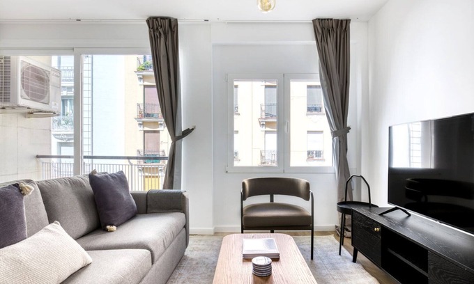 Ibiza Appartement | Amazing 2BR in Retiro, in the best of Madrid