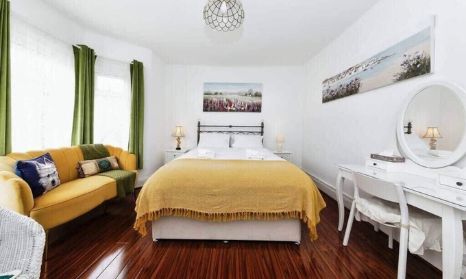 South Norwood Maison | Amazing 3-Bedroom Property in London