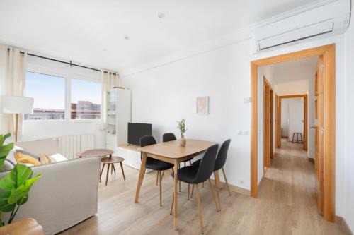 Cornella de Llobregat Appartement | Amazing 3bdr Apt In Cornella 1 Mins From Metro