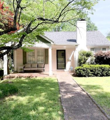 Plaza Midwood Maison | Amazing Cottage with Great Sights in Charlotte, North Carolina