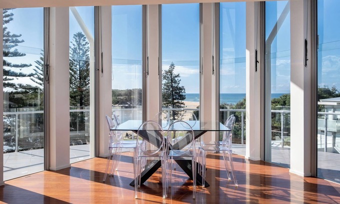Currimundi Appartement | Amazing Currimundi Lakefront Ocean Penthouse