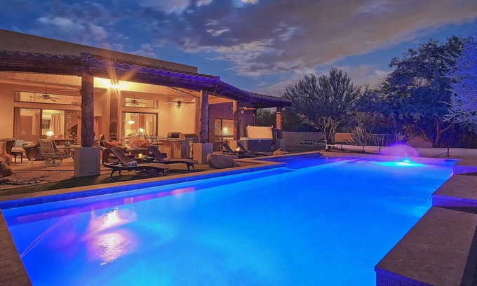 Cave Creek Maison | DOMAINE PRIVÉ POUCE JUSQU'À 25 GRANDES PISCINES CHAUFFÉES-2 SPAS À L'INTÉRIEUR ET À L'EXTÉRIEUR