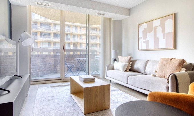 Connecticut Ave - K Street Appartement | Amazing Foggy Bottom 1BR w/ Gym & W/D, near Metro & GWU, by Blueground
