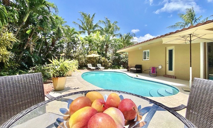 Imperial Point Maison | Amazing Fort Lauderdale 2BD/2BT+Den with Heated Pool, Close to the Beach!