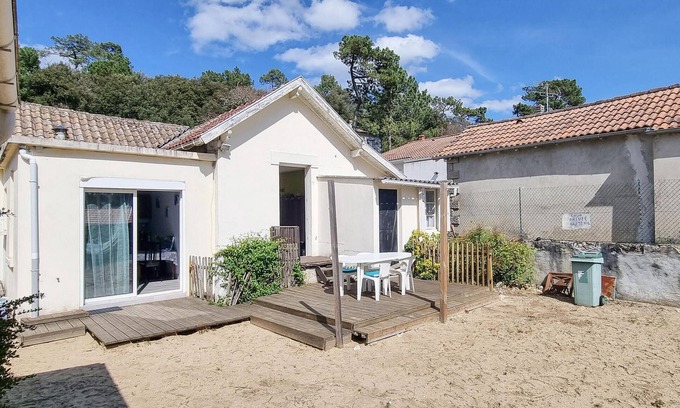 Saint-Georges-de-Didonne Maison | Amazing home in Saint-Georges-de-Didon