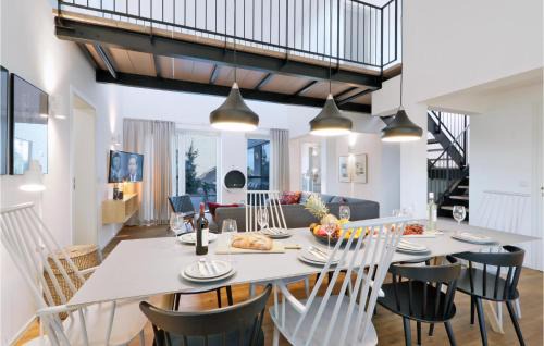 Lembruch Maison | Amazing Home In Lembruchdümmer See