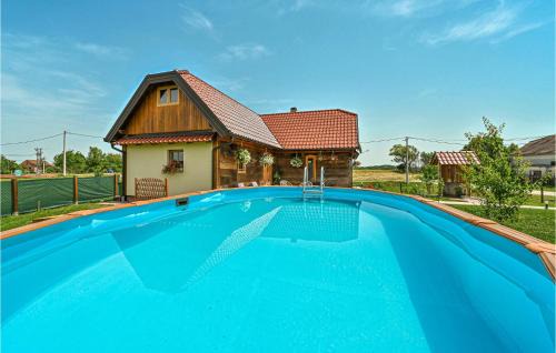 Vrbovec Maison | Amazing Home In Lonjica With Wifi