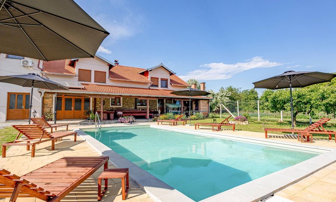 Velika Maison | Superbe maison à Oljasi avec sauna