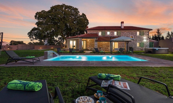 Sajini Maison | Belle maison à Sajini avec jacuzzi