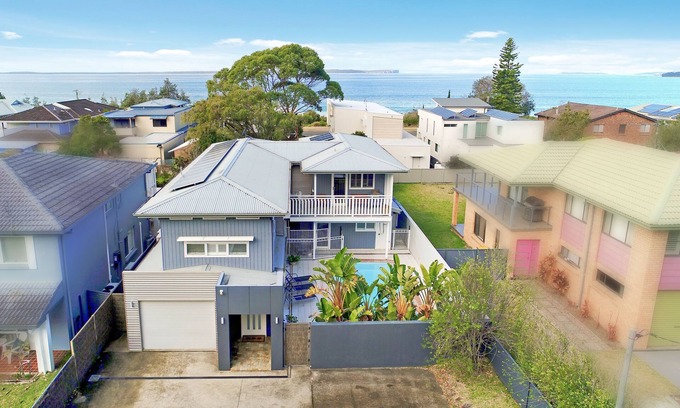 Vincentia Maison | Amazing location, close to Moona Moona Creek, beach, restaurants, cafes