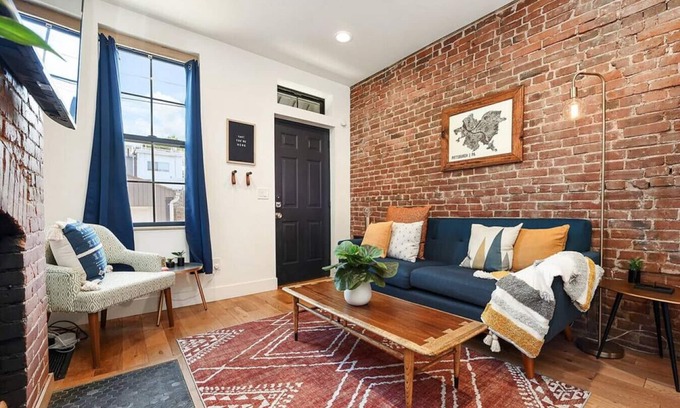 Lower Lawrenceville Maison | ★HostWise Stays ★ Amazing Location ★ Outdoor Patio