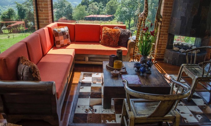 Sopo Cabine | Amazing Luxury Country House, Nearby Bogotá-Yerbabuena, Sauna, jacuzzi, pool table, etc.