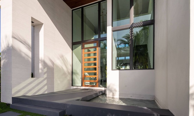 Nurmi Isles Maison | Amazing, modern, brand new villa on the water.
