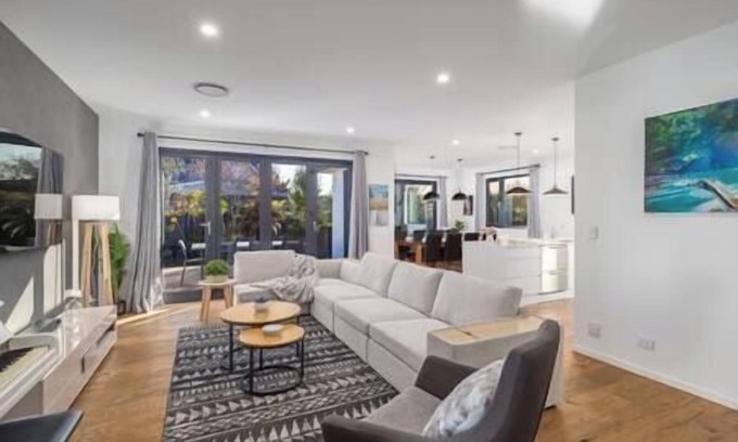 Christchurch Maison | Amazing New Modern House w/Parking, 5min from CBD, Sleeps 11, Large Modern house w/parking, 5 min dr