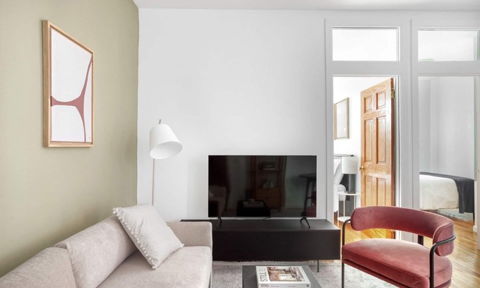 Windsor Terrace Appartement | Amazing Park Slope 2BR w/ W/D, nr Prospect Park, by Blueground