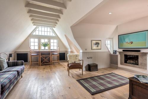 Old Town Appartement | Amazing penthouse, stunning views, Castle 2 mins