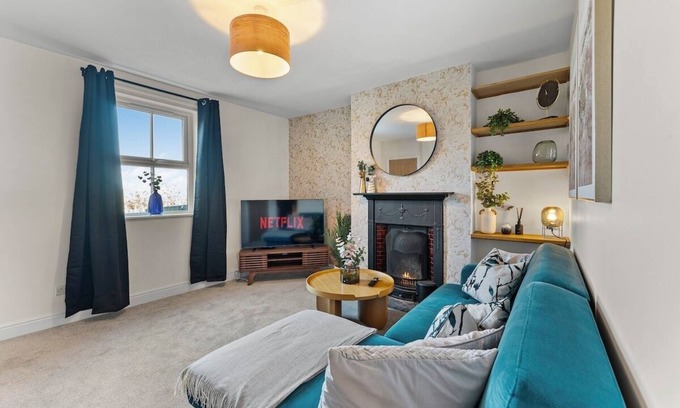 Mells Maison | Amazing Rural Retreat in The Cotswolds - Parking