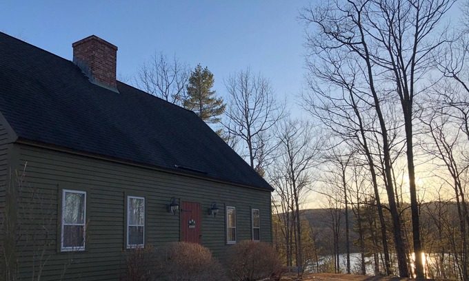 Gilmanton Maison | Cadre incroyable! Privé; Vues sur la montagne et accès à l'eau avec utilisation gratuite des kayaks
