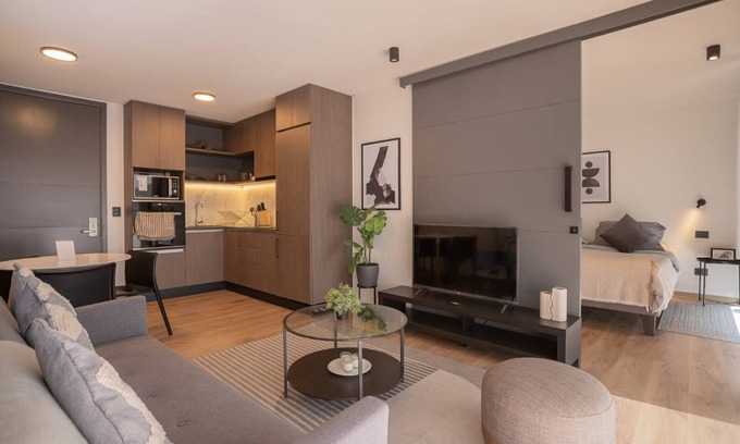 El Golf Appartement | Amazing space steps from the metro