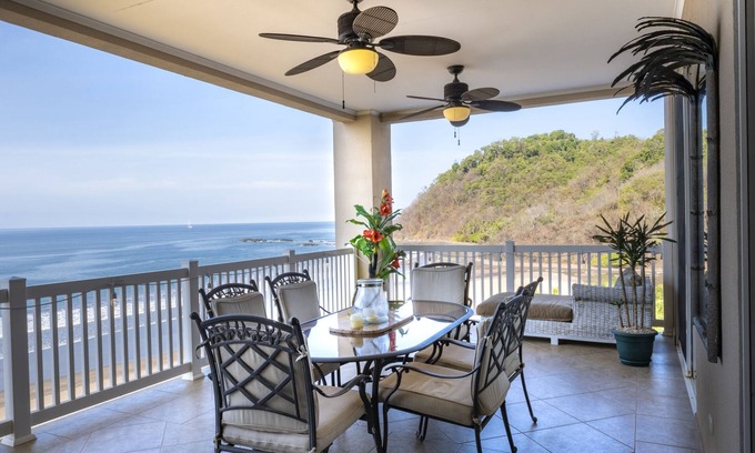 Barrio Los Villalobos Copropriété | Luxueux Penthouse Oceanfront Palms 3 chambres, à côté de Crocs