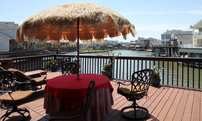 Galveston Maison | Amazing Tiki House