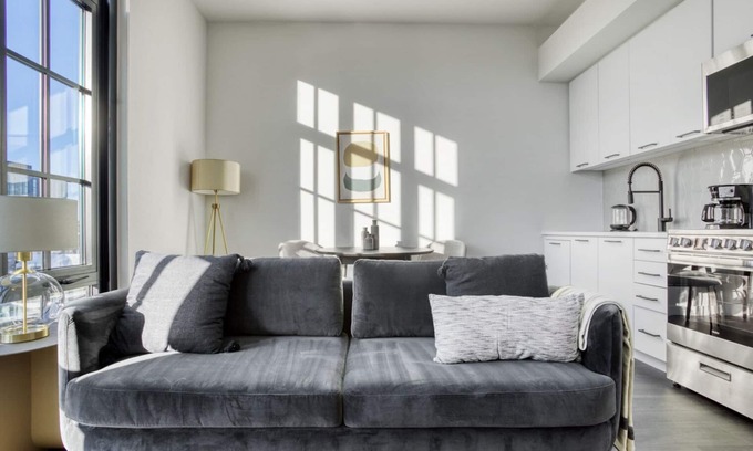 Gallaudet Appartement | Amazing Union Market 1BR w/ Gym & W/D, steps to Metro, by Blueground