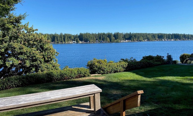 Grapeview Maison | Amazing Updated Lakefront Cabin with Hot Tub and Dock