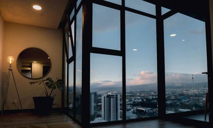 Pavas Maison | amazing view, 20th floor, near the airport.