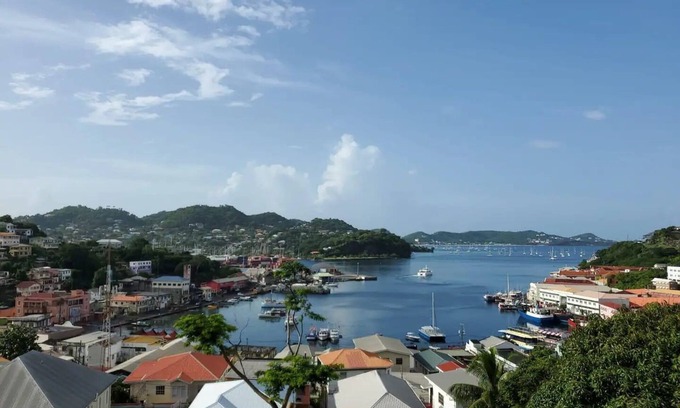 St. George's Maison | Amazing view of St. Georges inner harbour