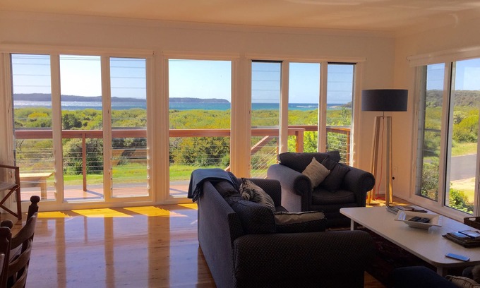 Broulee Maison | Island View Beach House