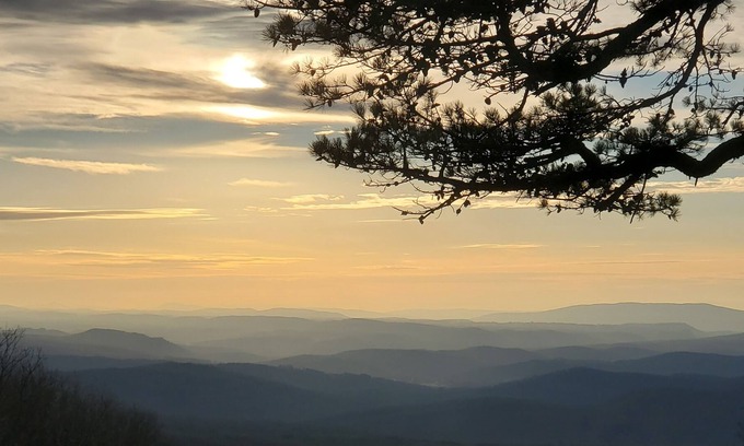 Great Cacapon Maison | Amazing views!
