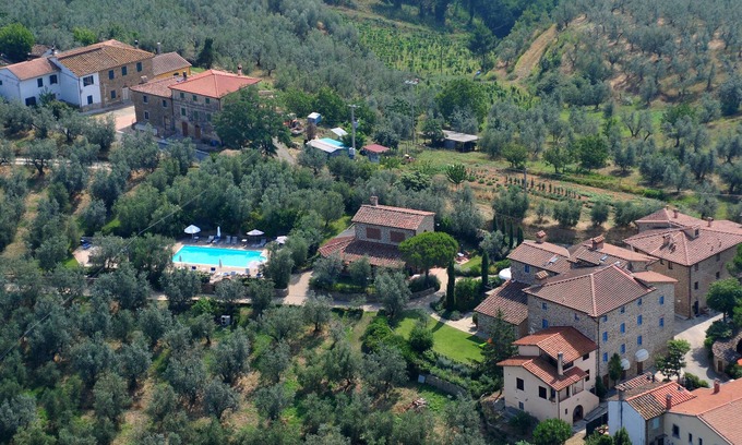 Vinci Villa | AMAZING VILLA WITH POOL 17 BEDROOMS AND 9 BATHROOMS 20-35 PEOPLE, NEAR FLORENCE