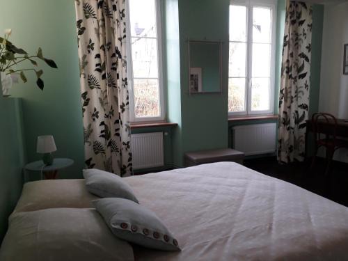 Baye Lit Et Petit-Déjeuner | AMBIANCES chambres d 'hôtes