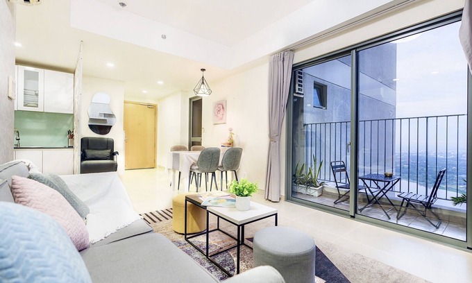 District 9 Appartement | AmbiHOME 2BR 2WC glamour river-view Masteri Thao Dien T4