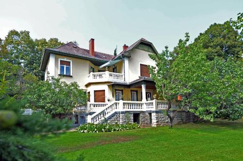 Balatonfured Appartement | Ambrózia Villa