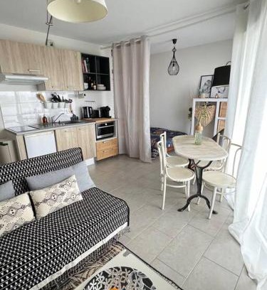 La Rochelle Appartement | Ambre Appart-Wifi-Terrasse-Parking-Terrasse-2 couchages