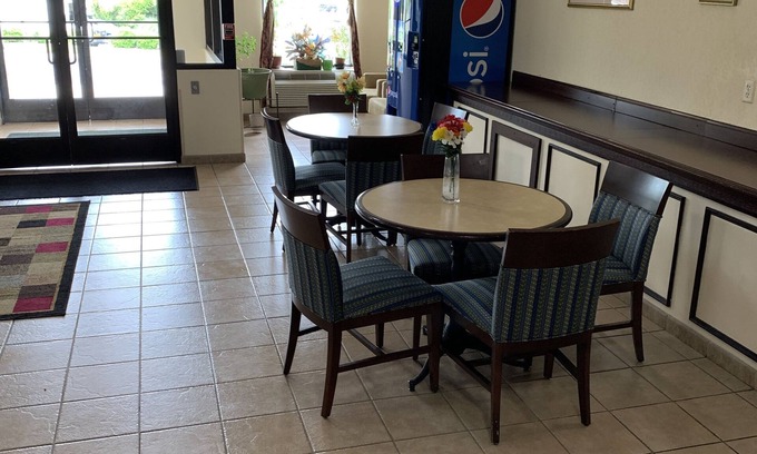 Amelia Court House Hôtel | Amelia Inn & Suites