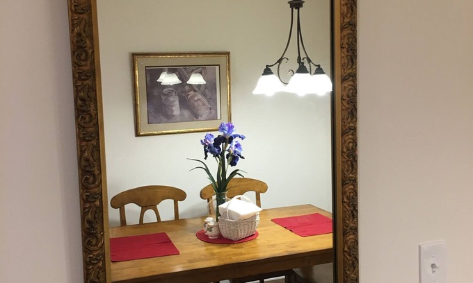 Cleveland Maison | Comfy King close to Lee
