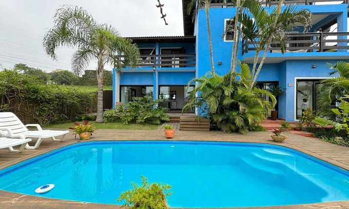 Vila Nova Maison | Ampla Casa com piscina a 100m da Praia da Vila Nova - IMB001