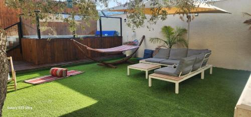 Isfiya Maison | Amy's paradis גן העדן של איימי