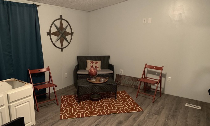 Youngstown Maison | An acre of Country Living not far from the Beach!