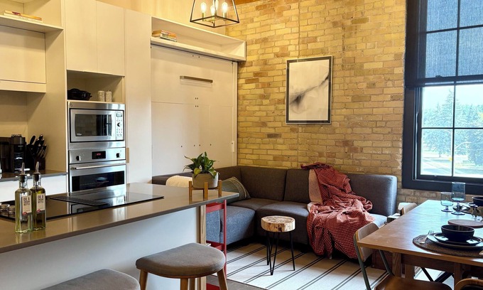 Stratford Appartement | An apartment with full kitchen at the historic Bradshaw Lofts, Stratford