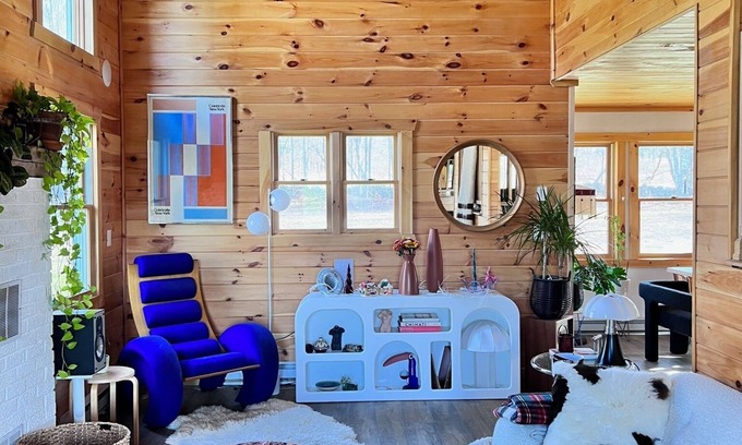Starlight Cabine | An Eclectic Private Cabin on Ten Wooded Acres